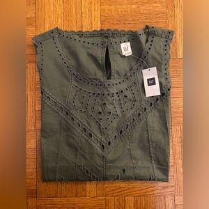 GAP Women's Olive Eyelet-Trim Sleeveless Top